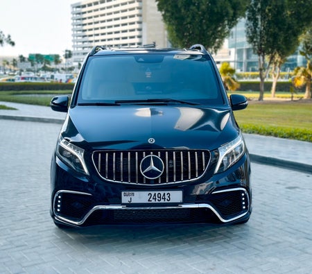 Rent Mercedes Benz V250 2022 in Ras Al Khaimah