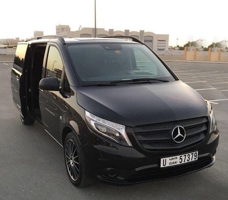 Location Mercedes Benz Vito 2016 dans Dubai