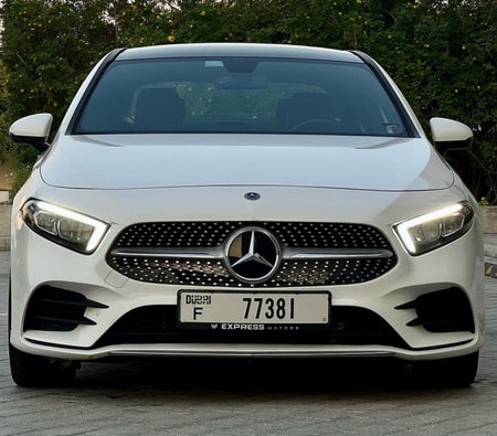 Location Mercedes Benz A220 2022 dans Dubai
