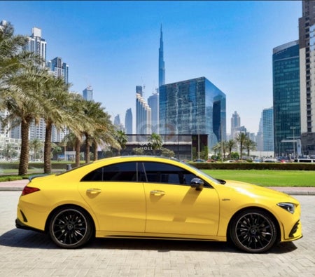 Location Mercedes Benz AMG CLA 35 2021 dans Dubai