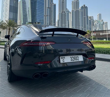 租 奔驰 AMG GT 43 2022 在 迪拜