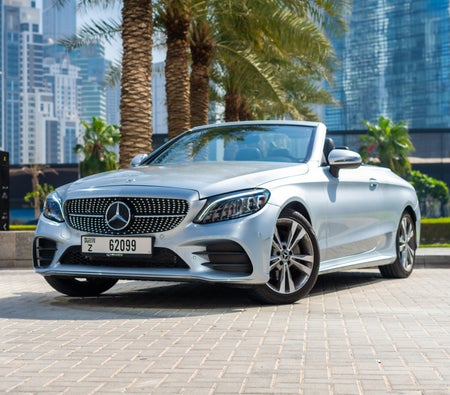 Alquilar Mercedes Benz C200 Convertible 2022 en Dubai