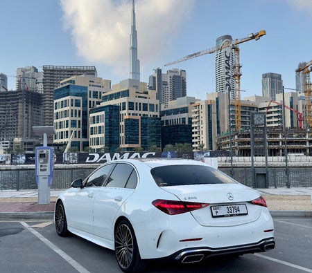 Location Mercedes Benz C200 2024 dans Abu Dhabi