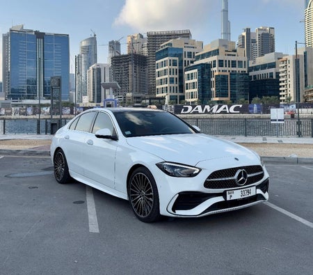 Location Mercedes Benz C200 2024 dans Abu Dhabi