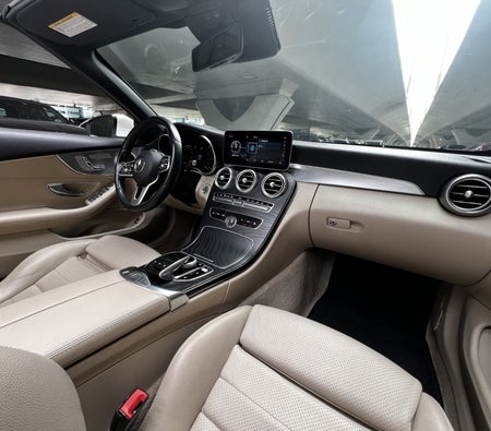 Location Mercedes Benz C300 Cabriolet 2019 dans Dubai