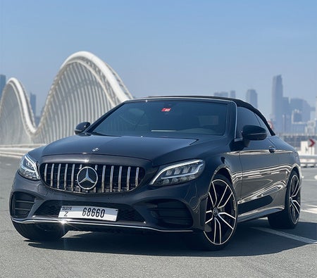 Affitto Mercedesbenz C300 decappottabile 2021 in Dubai