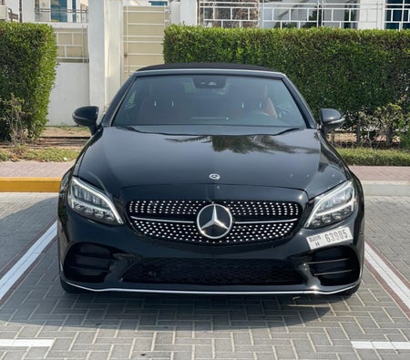 Location Mercedes Benz C300 Cabriolet 2022 dans Dubai