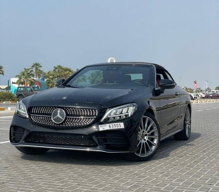Location Mercedes Benz C300 Cabriolet 2022 dans Dubai