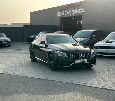 Kira Mercedes Benz C300 2021 içinde Dubai