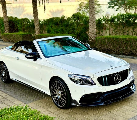 Affitto Mercedesbenz C300 decappottabile 2022 in Dubai