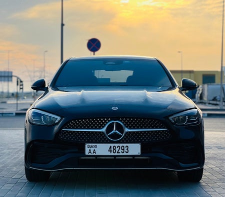 Location Mercedes Benz C300 2024 dans Dubai