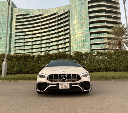 Location Mercedes Benz CLA 250 2021 dans Dubai