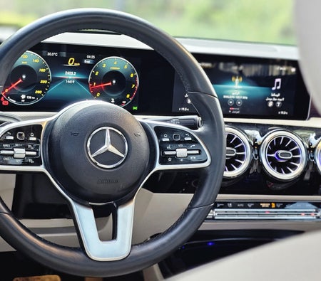 Miete Mercedes Benz CLA 250 2022 in Dubai