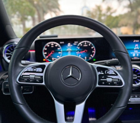 Miete Mercedes Benz CLA 250 2022 in Dubai