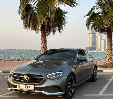 Miete Mercedes Benz E200 2021 in Dubai