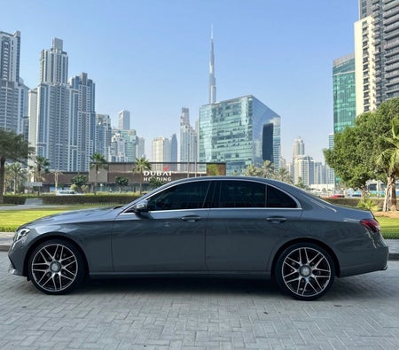 Kira Mercedes Benz E220 2020 içinde Dubai