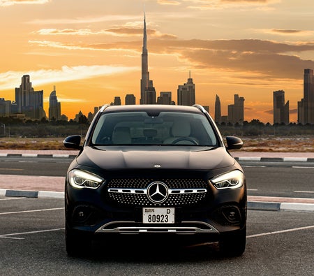 Location Mercedes Benz GLA 250 2021 dans Dubai