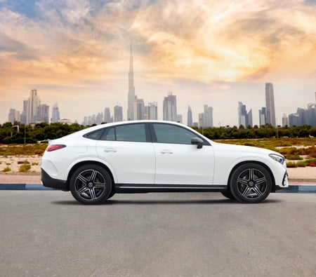 Location Mercedes Benz GLC 200 Coupé 2024 dans Dubai