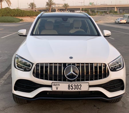 Location Mercedes Benz GLC 300 2021 dans Dubai