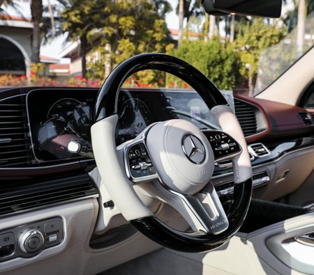 Location Mercedes Benz Maybach GLS600 2022 dans Dubai