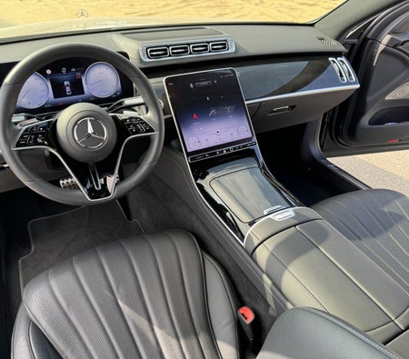 Huur Mercedes-Benz S500 2022 in Dubai