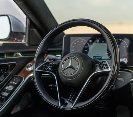 Rent Mercedes Benz S580 2021 in Dubai