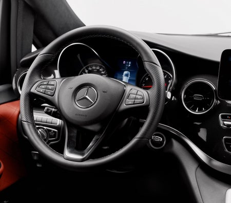 Huur Mercedes-Benz V250 Falcon-editie 2023 in Dubai