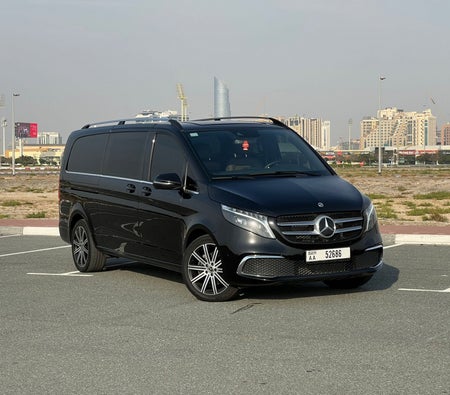 Miete Mercedes Benz V250 2023 in Dubai