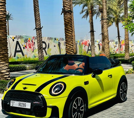 Location Mini Cooper JCW Cabriolet 2023 dans Dubai