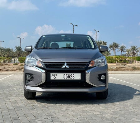 Huur Mitsubishi Attractie 2023 in Dubai