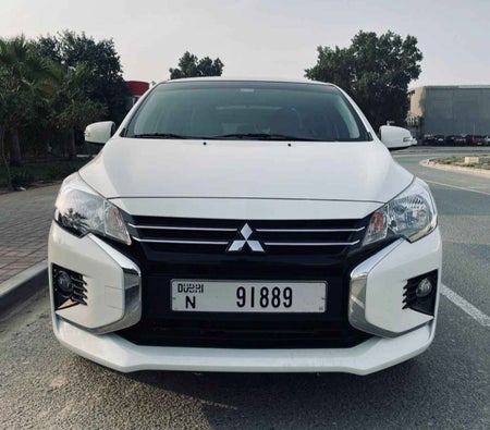 Miete Mitsubishi Anziehen 2024 in Dubai