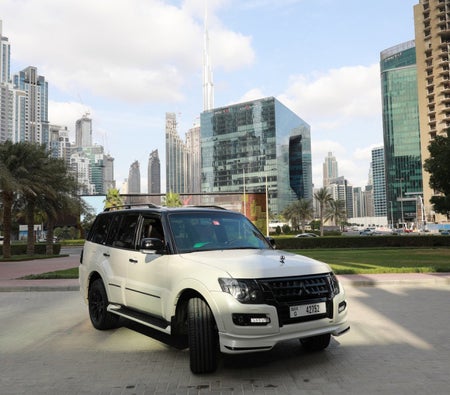 Rent Mitsubishi Pajero Signature 2020 in Dubai