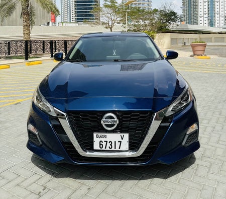 Huur Nissan Altima 2020 in Dubai