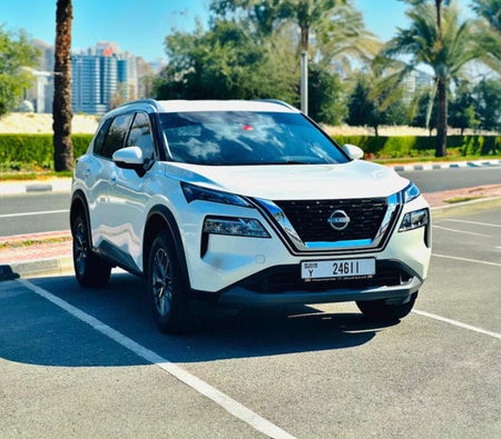 Location Nissan Xtrail 2023 dans Dubai
