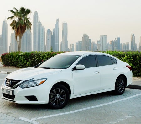 Location Nissan Altima 2018 dans Dubai