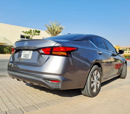 Rent Nissan Altima 2019 in Dubai