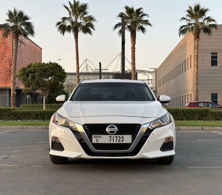 Rent Nissan Altima 2020 in Dubai