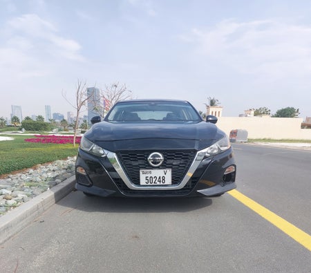 Huur Nissan Altima 2020 in Dubai