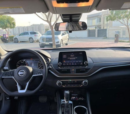 Huur Nissan Altima 2023 in Dubai
