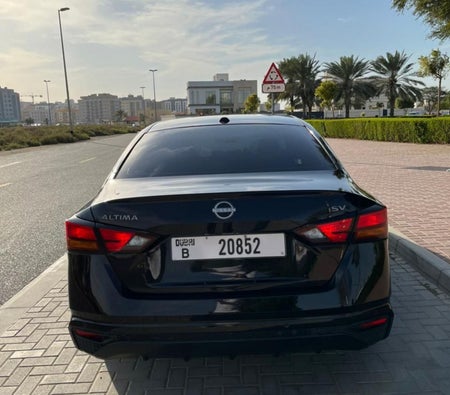 Rent Nissan Altima 2023 in Dubai