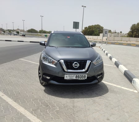 Location Nissan Coups de pied 2020 dans Sharjah