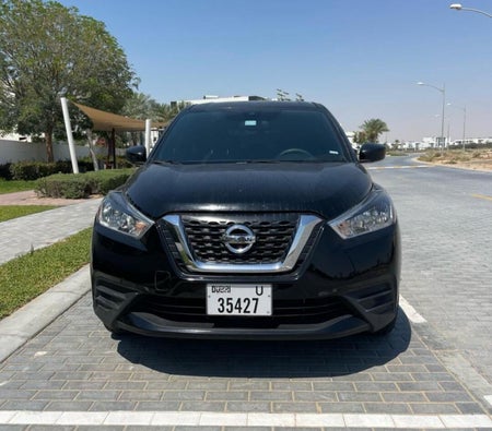Location Nissan Coups de pied 2020 dans Dubai