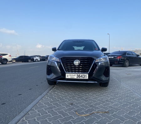 Miete Nissan Tritte 2021 in Dubai