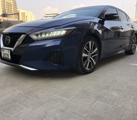 Huur Nissan Maxima 2020 in Dubai