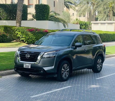 Location Nissan Éclaireur 2022 dans Dubai