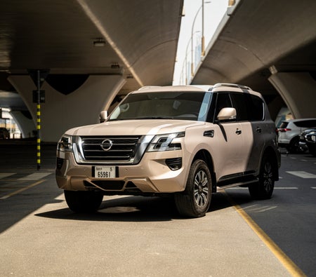 Alquilar Nissan Patrulla de titanio 2021 en Dubai