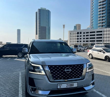 Huur Nissan Patrouille 2023 in Dubai