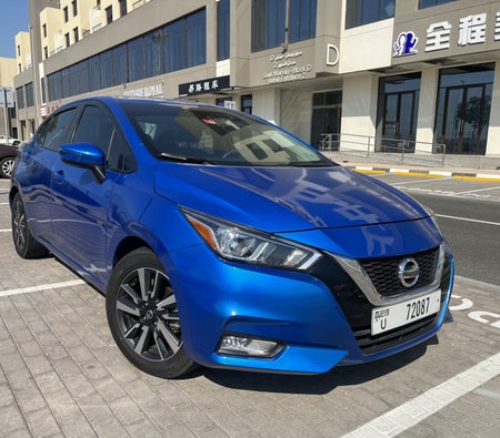 Miete Nissan Versa 2021 in Dubai