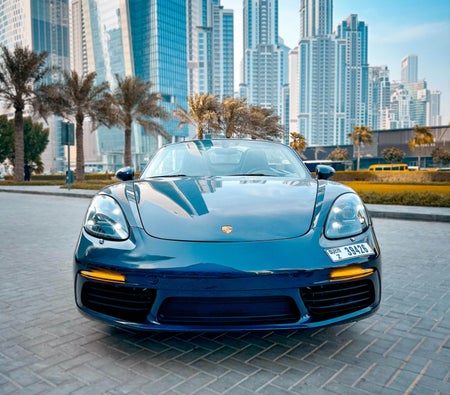 Miete Porsche 718 Boxster 2021 in Dubai