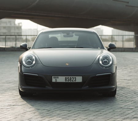 Rent Porsche 911 Carrera 2018 in Dubai